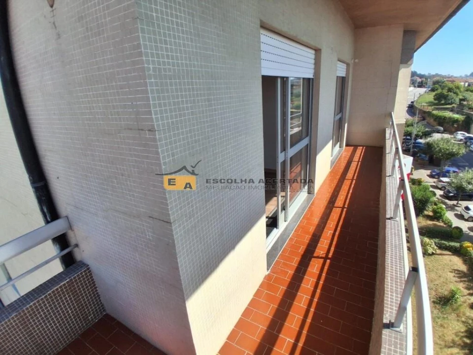 Apartamento T3 para Venda em Fânzeres e São Pedro da Cova Foto 1