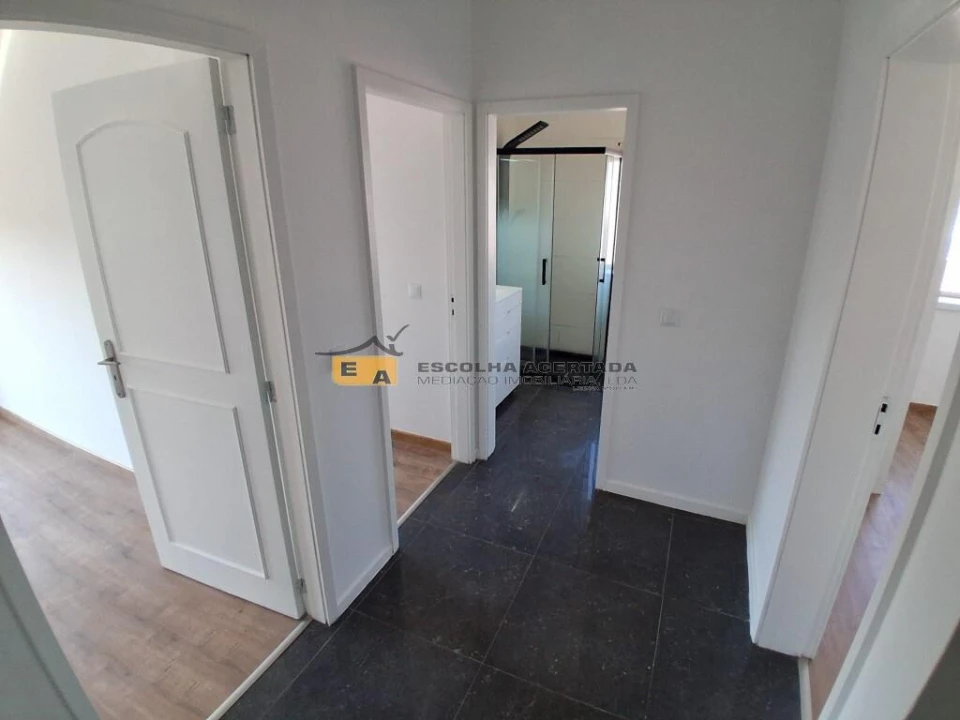 Apartamento T3 para Venda em Fânzeres e São Pedro da Cova Foto 9