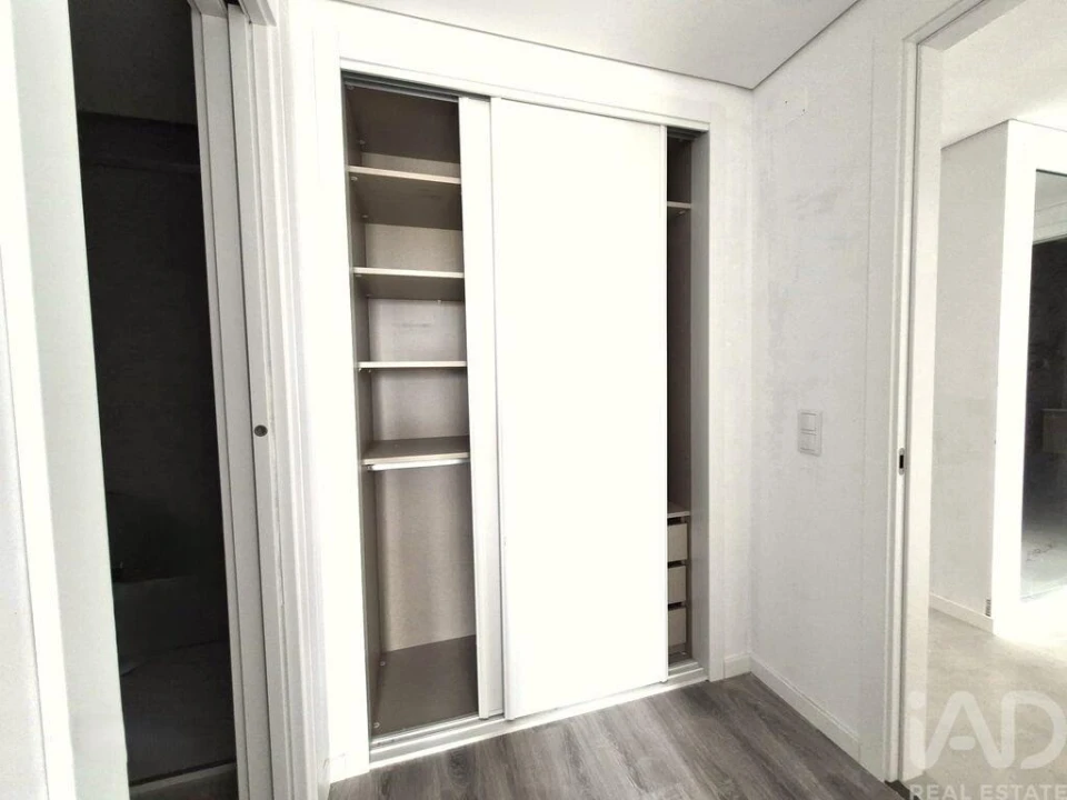 Apartamento T2 para Venda em Palmela Foto 9