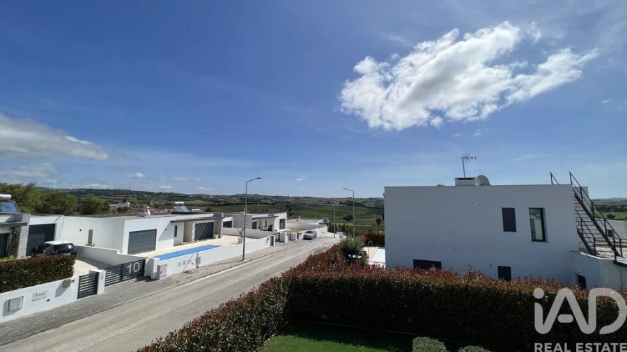 Moradia T4 para Venda em Carvalhal Foto 24