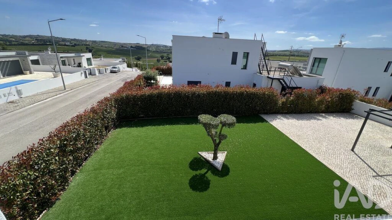 Moradia T4 para Venda em Carvalhal Foto 22