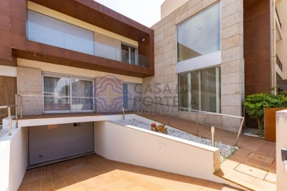 Moradia T3 para Venda em Gulpilhares e Valadares