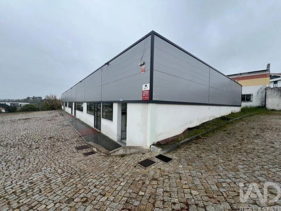 Loja para Venda em Vila Franca das Naves e Feital Foto 1