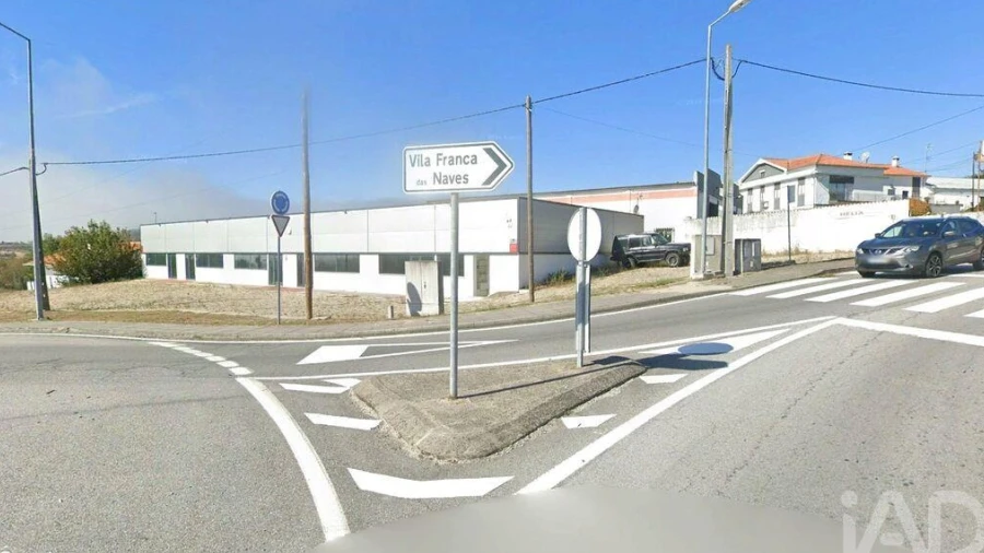 Loja para Venda em Vila Franca das Naves e Feital