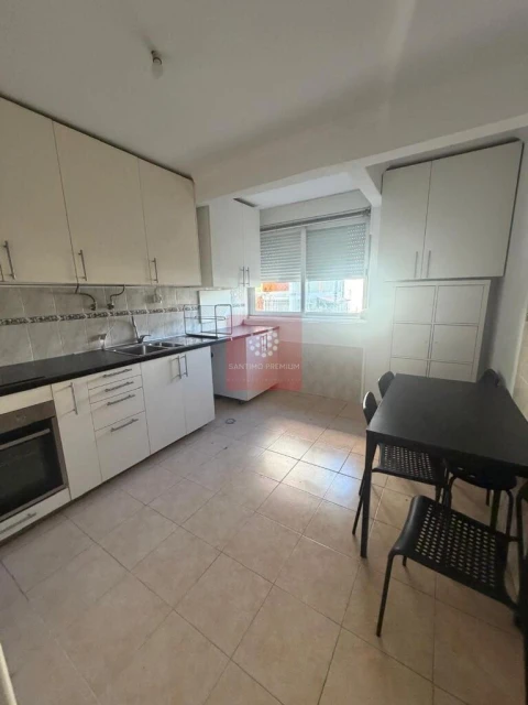 Apartamento T1 para Venda em Benfica