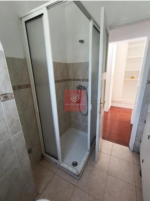 Apartamento T1 para Venda em Benfica