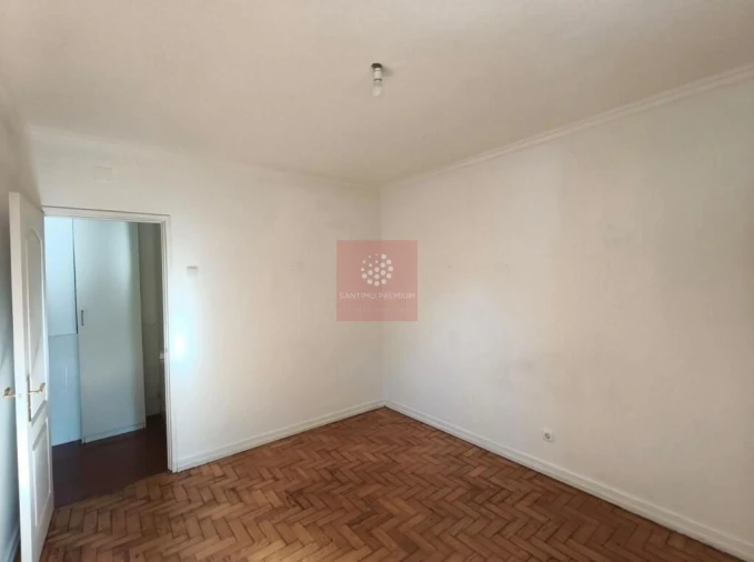 Apartamento T1 para Venda em Benfica Foto 5