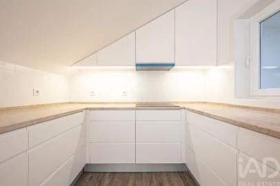 Apartamento T2 para Arrendamento em Oeiras e São Julião da Barra, Paço de Arcos e Caxias