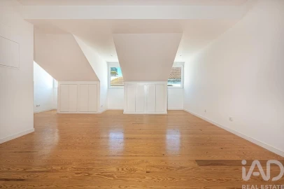 Apartamento T2 para Arrendamento em Oeiras e São Julião da Barra, Paço de Arcos e Caxias