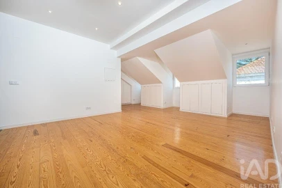 Apartamento T2 para Arrendamento em Oeiras e São Julião da Barra, Paço de Arcos e Caxias