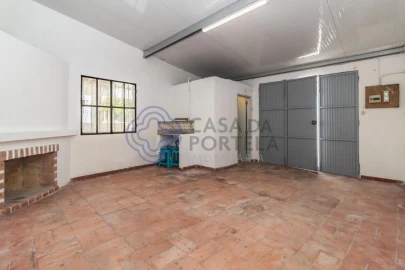 Moradia T3 para Venda em Charneca de Caparica e Sobreda