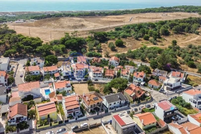 Moradia T3 para Venda em Charneca de Caparica e Sobreda