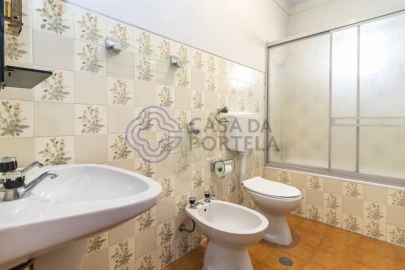 Moradia T3 para Venda em Charneca de Caparica e Sobreda