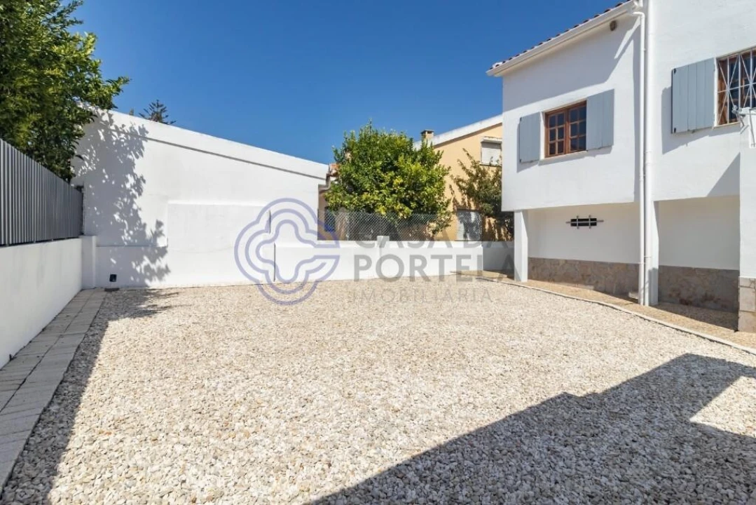 Moradia T3 para Venda em Charneca de Caparica e Sobreda Foto 32