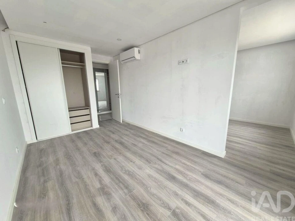 Apartamento T2 para Venda em Palmela Foto 7