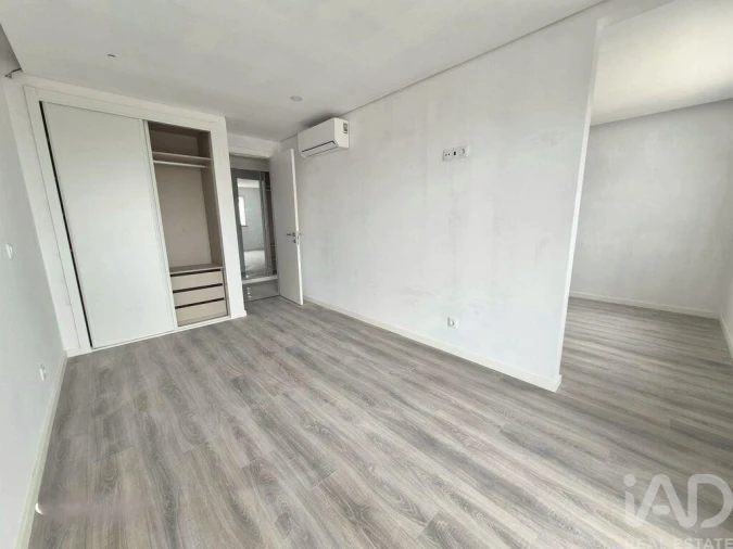 Apartamento T2 para Venda em Palmela Foto 7