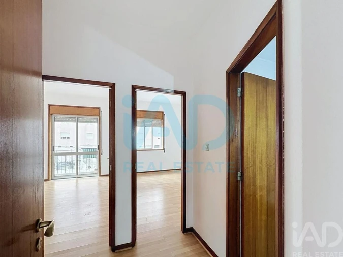 Apartamento T2 para Arrendamento em Rio Tinto Foto 11