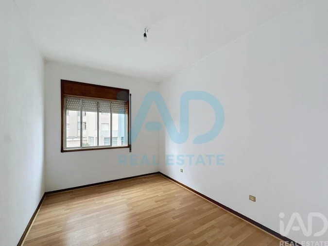 Apartamento T2 para Arrendamento em Rio Tinto Foto 16