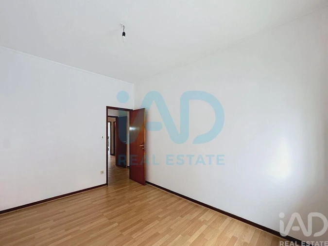 Apartamento T2 para Arrendamento em Rio Tinto Foto 17