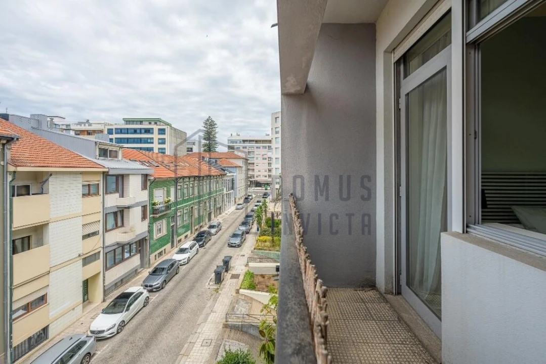 Apartamento T2 para Venda em Lordelo do Ouro e Massarelos Foto 28