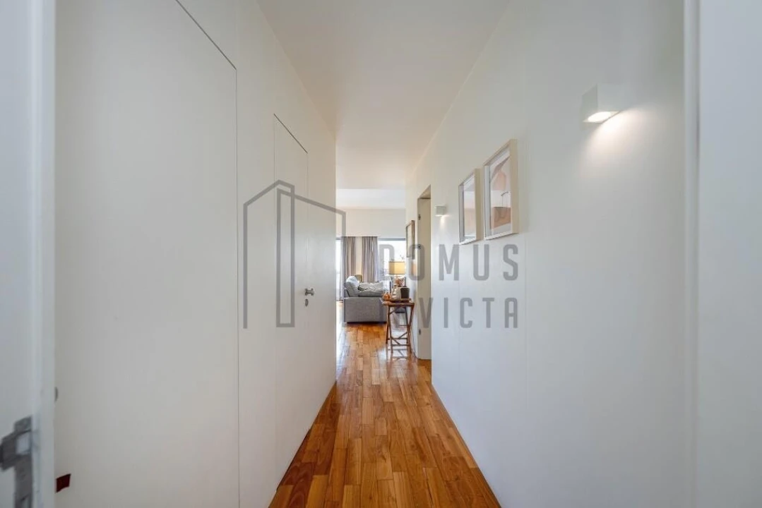 Apartamento T2 para Venda em Lordelo do Ouro e Massarelos Foto 16