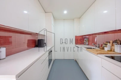 Apartamento T2 para Venda em Lordelo do Ouro e Massarelos