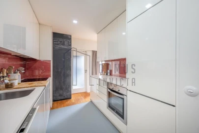 Apartamento T2 para Venda em Lordelo do Ouro e Massarelos