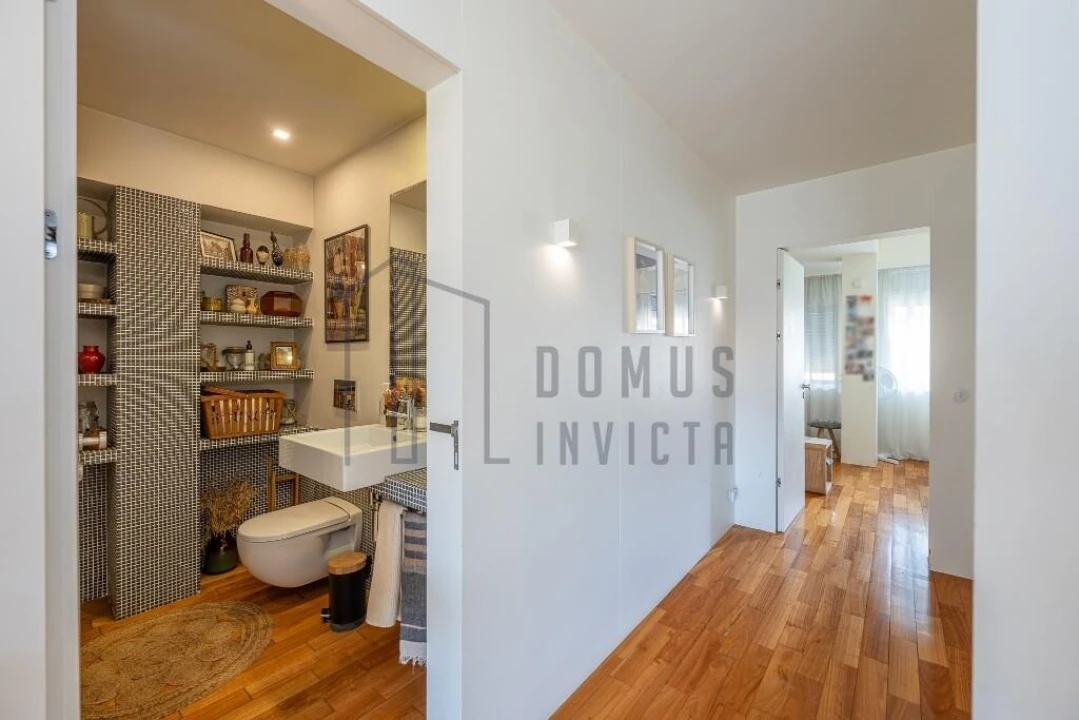 Apartamento T2 para Venda em Lordelo do Ouro e Massarelos Foto 29