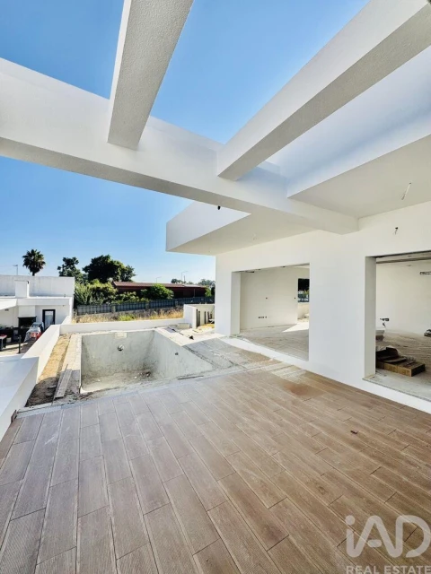 Moradia para Venda em Fernao Ferro