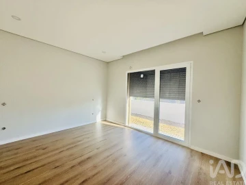 Moradia para Venda em Fernao Ferro