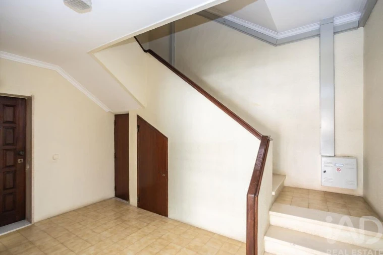 Apartamento T2 para Venda em Amora Foto 5