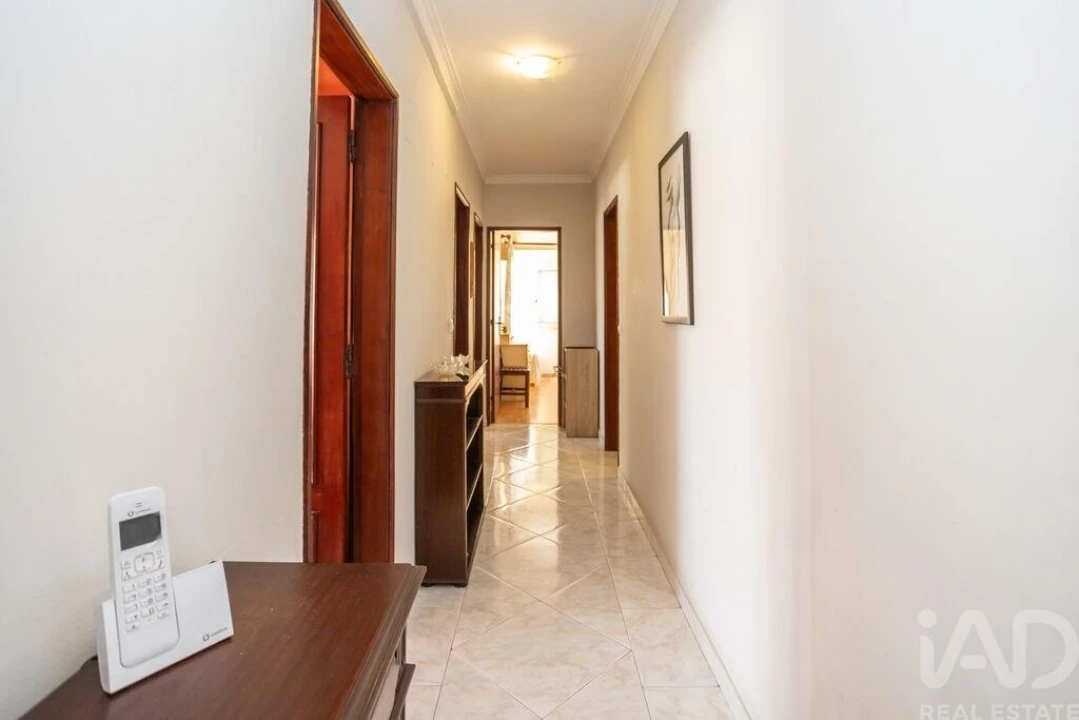 Apartamento T2 para Venda em Amora Foto 11