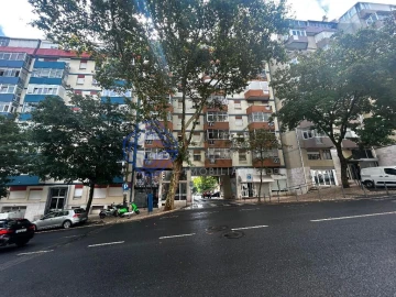 Apartamento T3 para Venda em São Domingos de Benfica