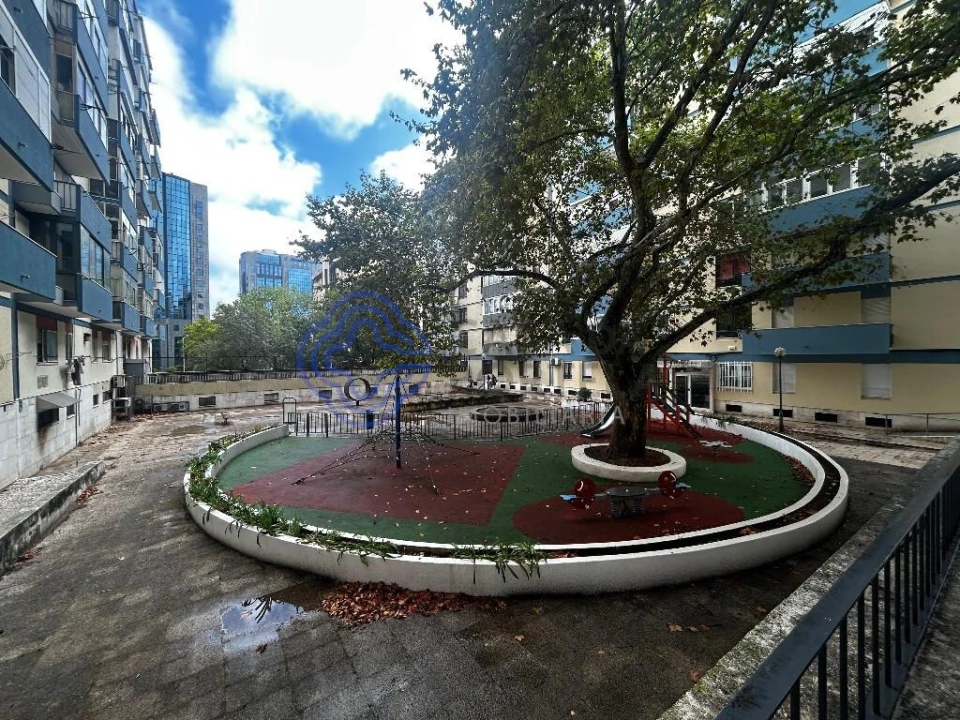 Apartamento T3 para Venda em São Domingos de Benfica Foto 8