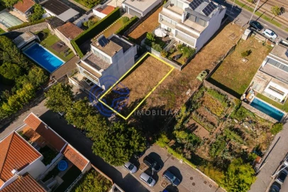 Terreno para Venda em São Mamede de Infesta e Senhora da Hora