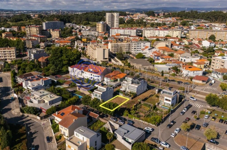 Terreno para Venda em São Mamede de Infesta e Senhora da Hora Foto 3