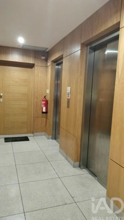 Apartamento T3 para Arrendamento em Sacavém e Prior Velho