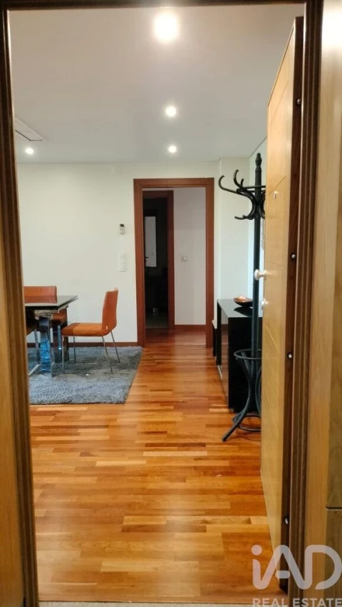 Apartamento T3 para Arrendamento em Sacavém e Prior Velho