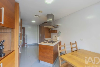 Apartamento T3 para Arrendamento em Sacavém e Prior Velho
