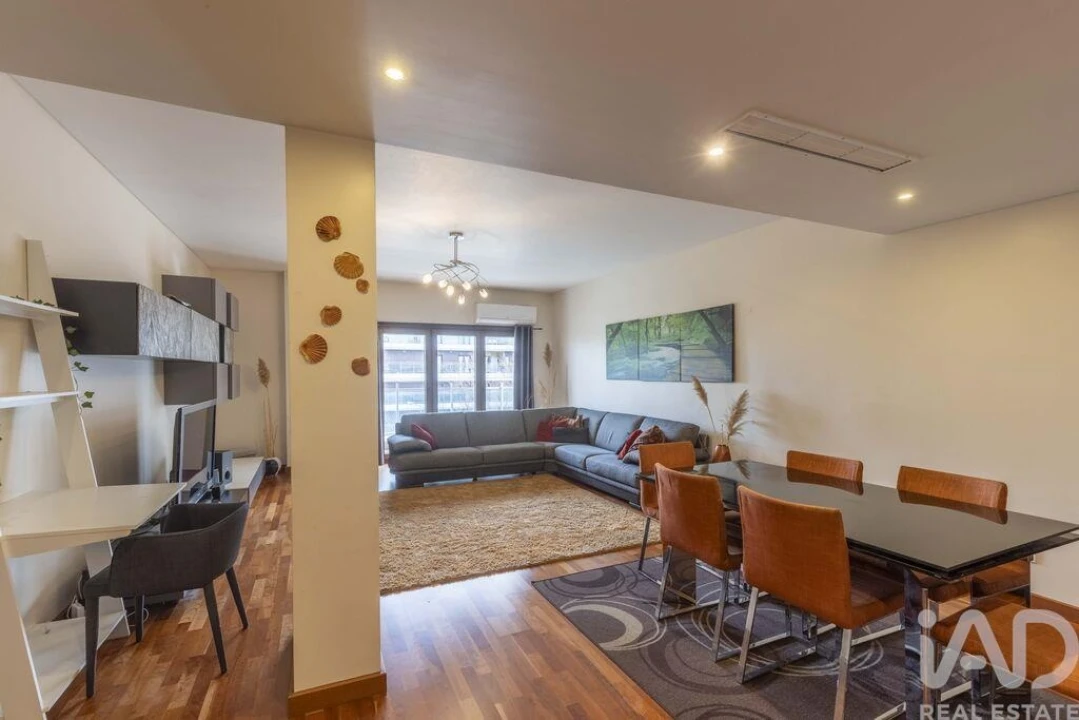 Apartamento T3 para Arrendamento em Sacavém e Prior Velho Foto 1