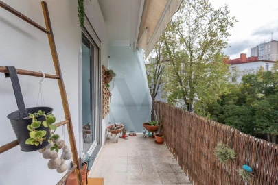Apartamento T2 para Venda em Olivais