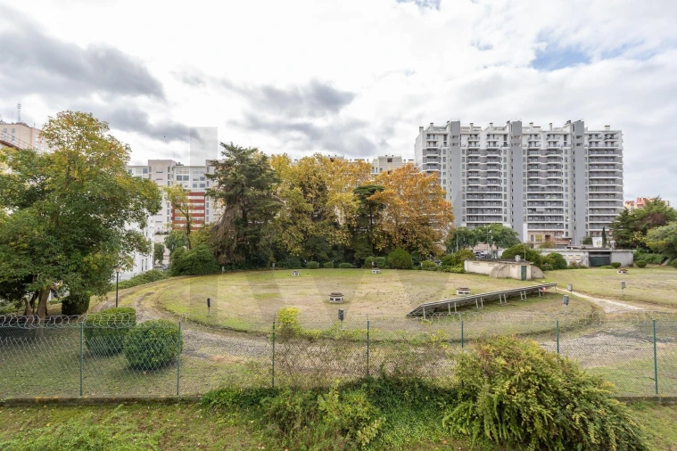 Apartamento T2 para Venda em Olivais Foto 41