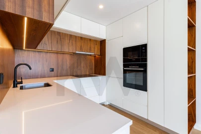 Apartamento T3 para Venda em Requeixo, Nossa Senhora de Fátima e Nariz