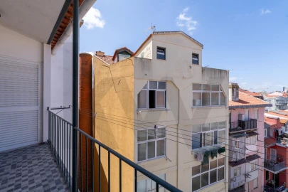 Apartamento T3 para Arrendamento em Penha de França