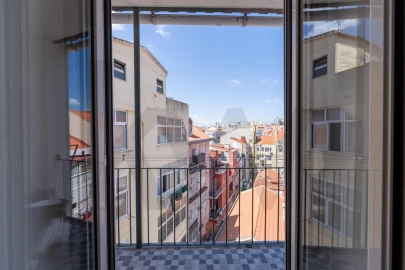 Apartamento T3 para Arrendamento em Penha de França