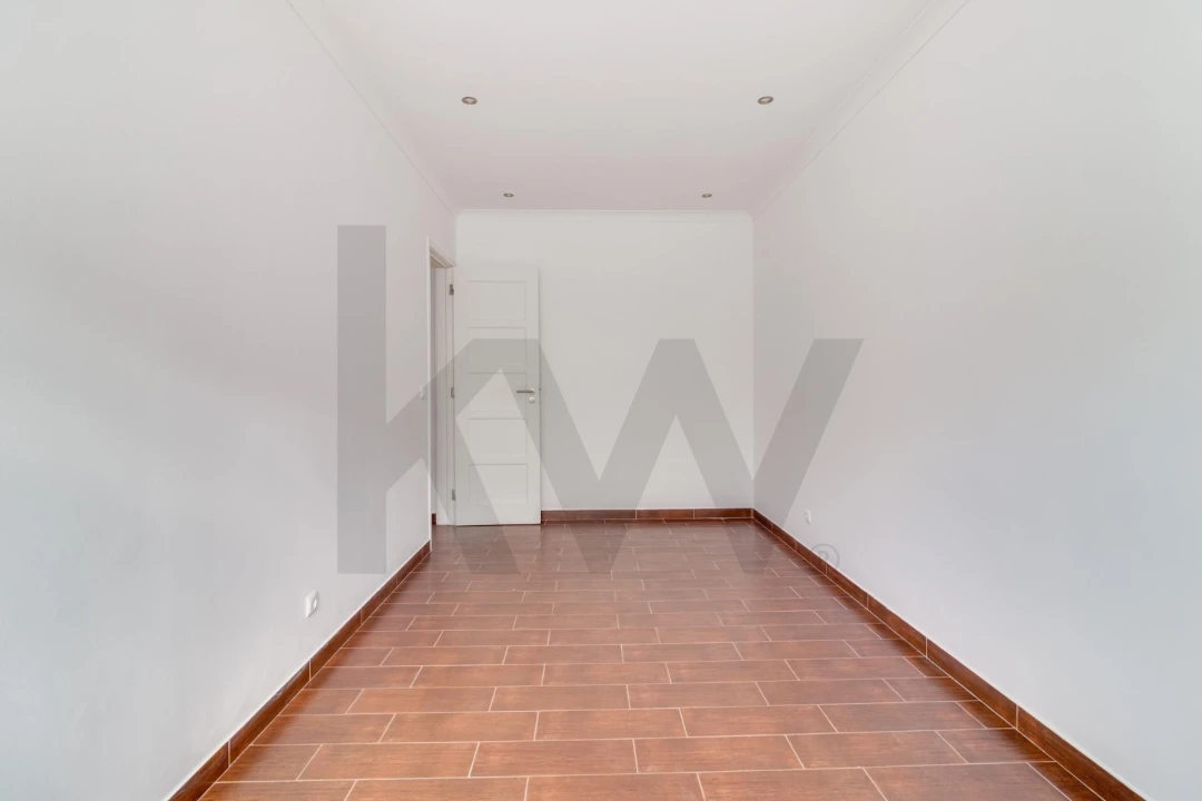 Apartamento T3 para Venda em São Domingos de Benfica Foto 16