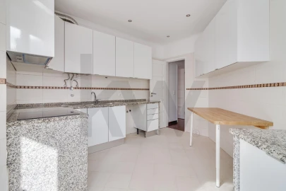 Apartamento T3 para Venda em São Domingos de Benfica
