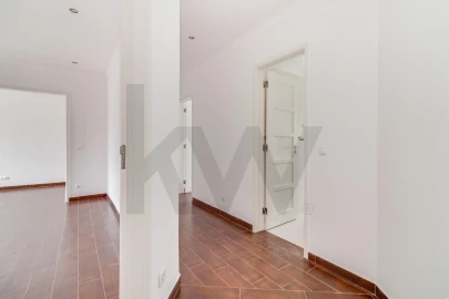 Apartamento T3 para Venda em São Domingos de Benfica