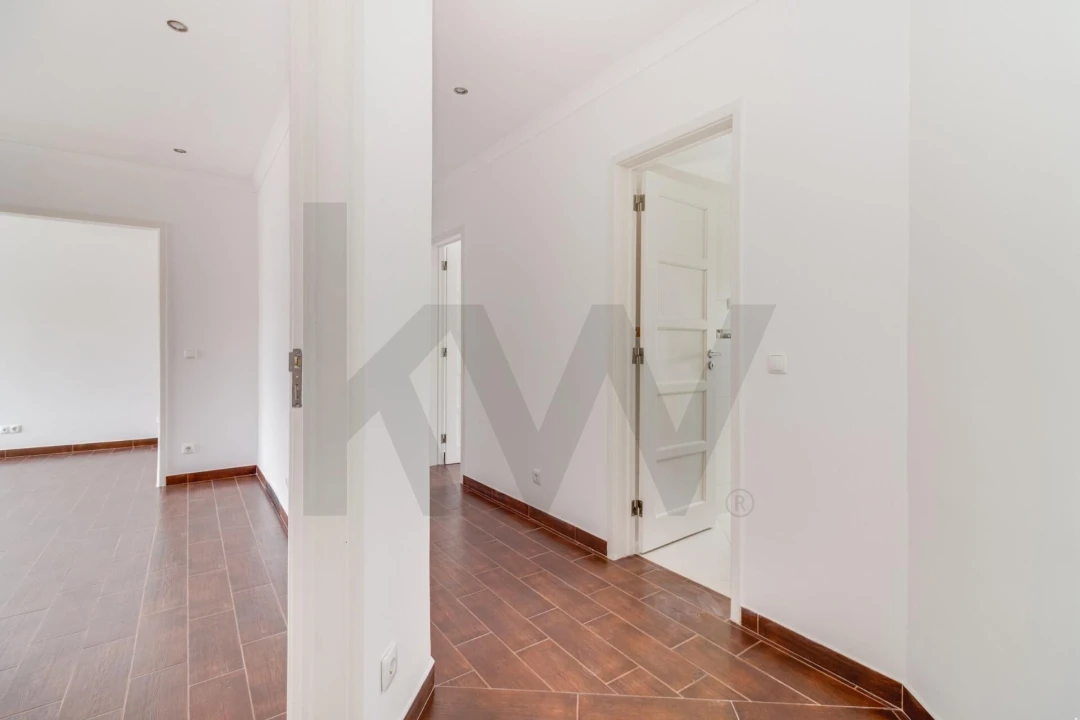 Apartamento T3 para Venda em São Domingos de Benfica Foto 8