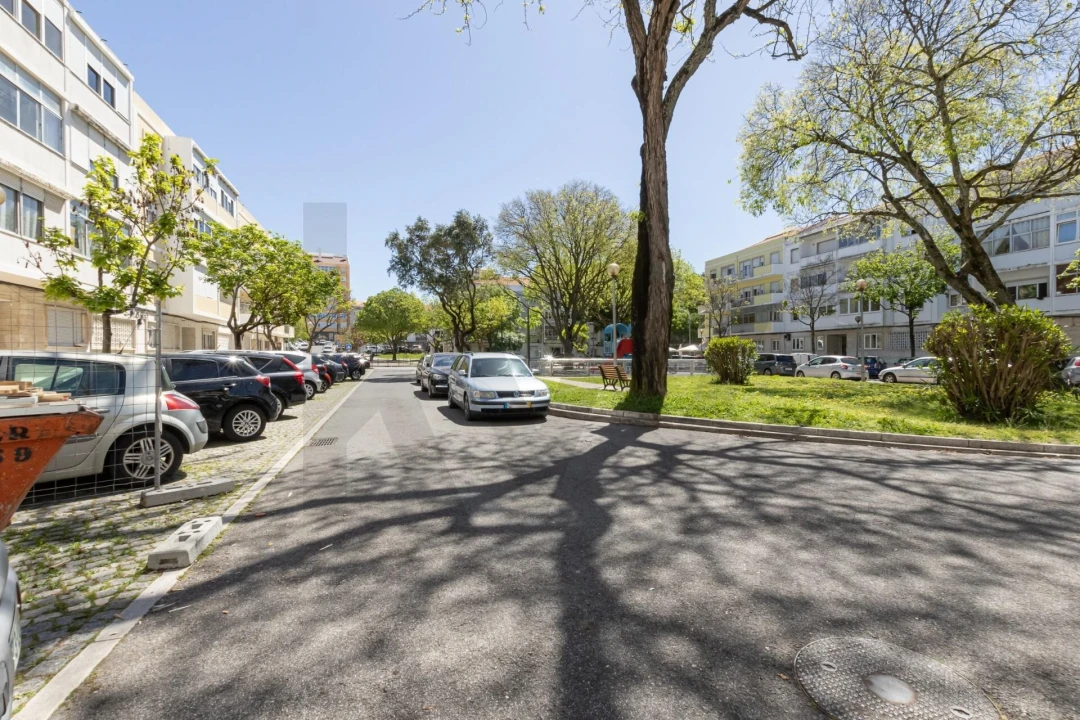 Apartamento T3 para Venda em São Domingos de Benfica Foto 25